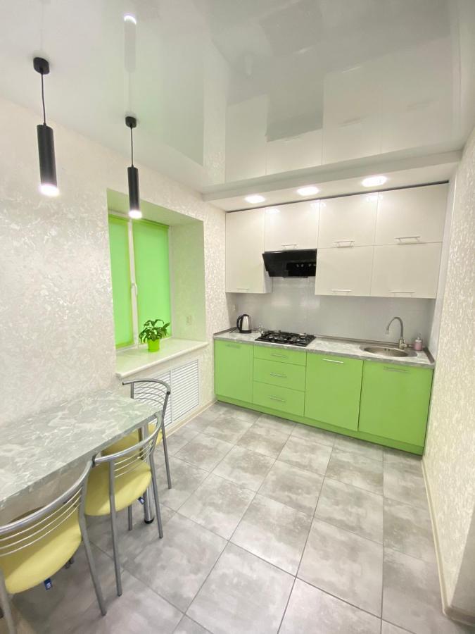 Suite Mira Avenue Center Двухкомнатная Квартира В Центре Возле Тц Цум Chernihiv Ngoại thất bức ảnh