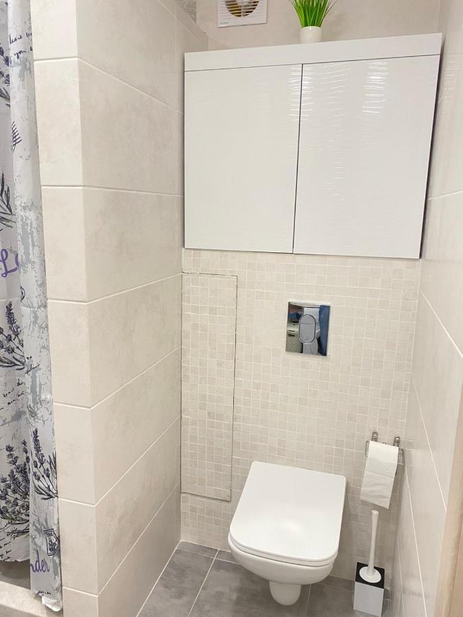 Suite Mira Avenue Center Двухкомнатная Квартира В Центре Возле Тц Цум Chernihiv Ngoại thất bức ảnh