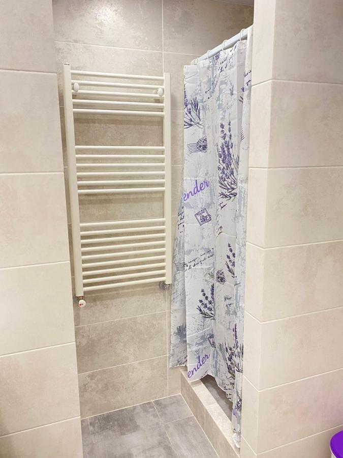 Suite Mira Avenue Center Двухкомнатная Квартира В Центре Возле Тц Цум Chernihiv Ngoại thất bức ảnh