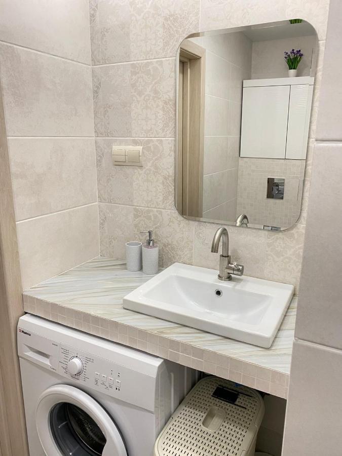 Suite Mira Avenue Center Двухкомнатная Квартира В Центре Возле Тц Цум Chernihiv Ngoại thất bức ảnh